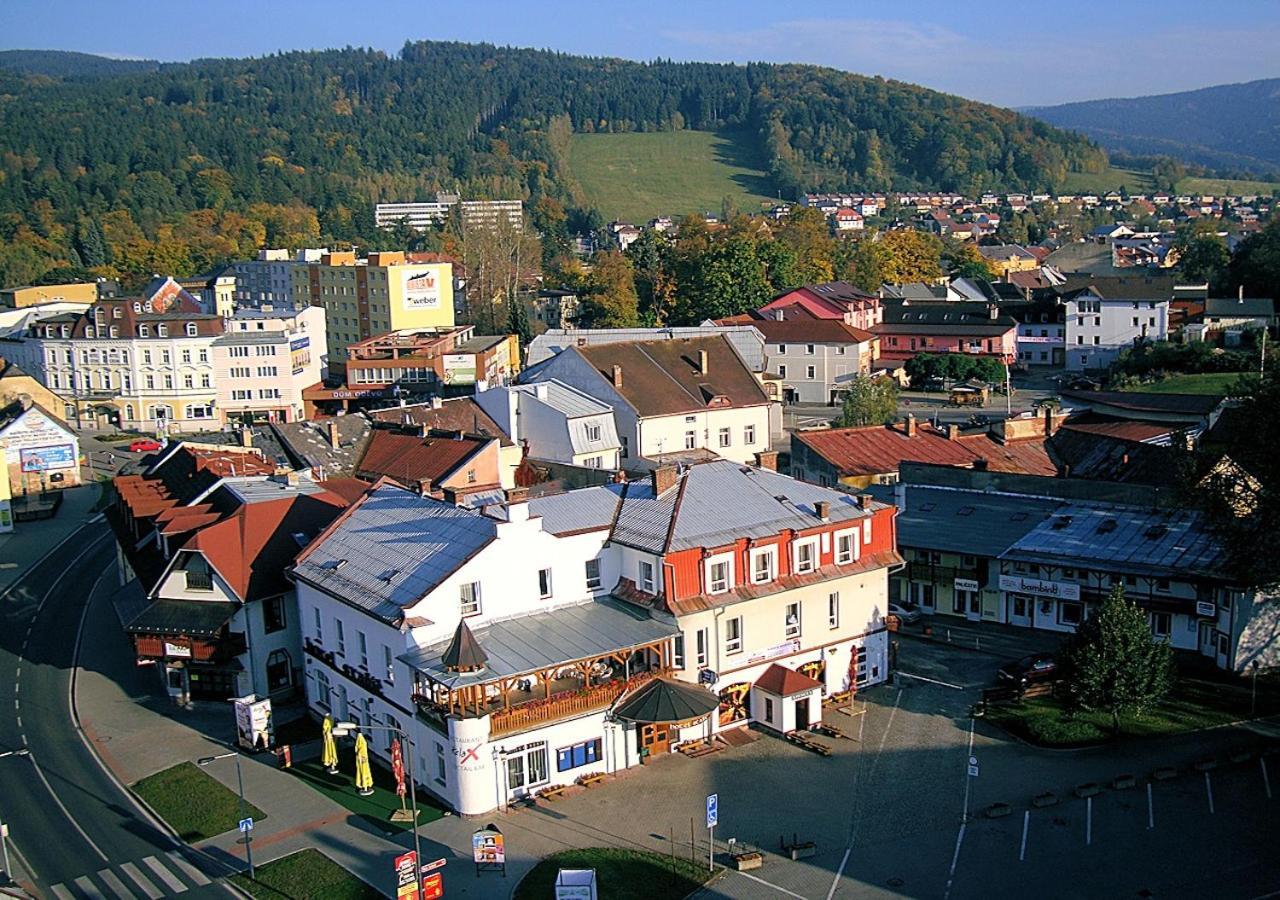 Hotel Staric Jesenik Bagian luar foto