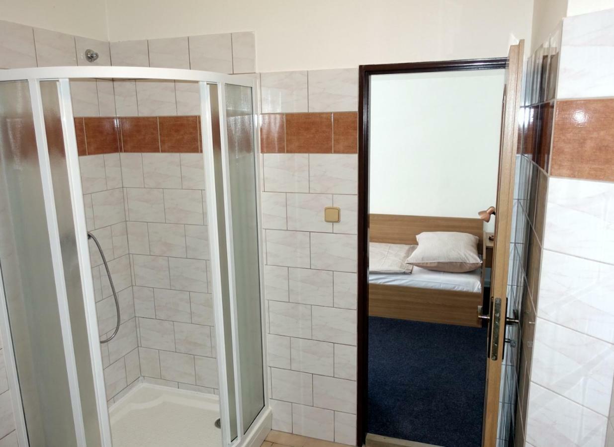 Hotel Staric Jesenik Bagian luar foto