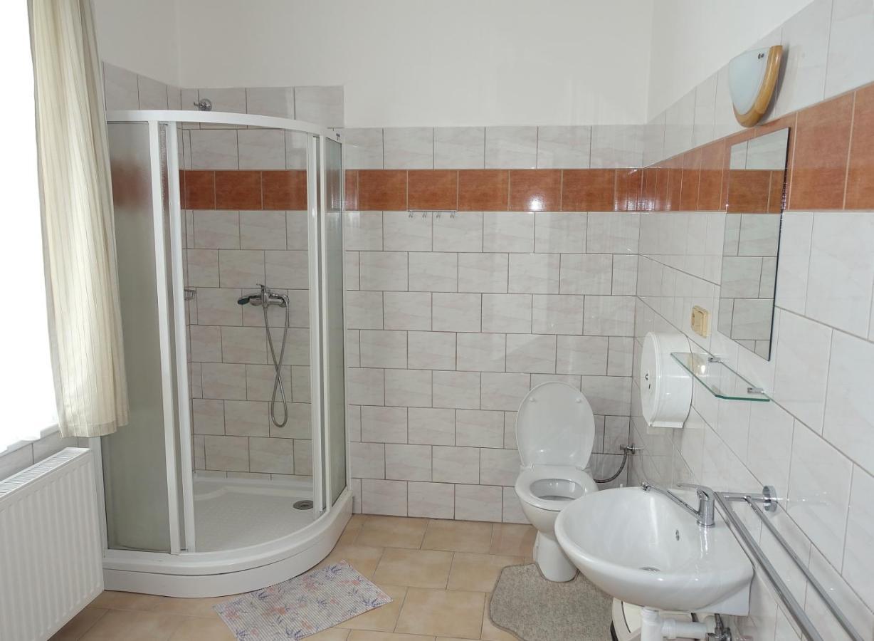 Hotel Staric Jesenik Bagian luar foto